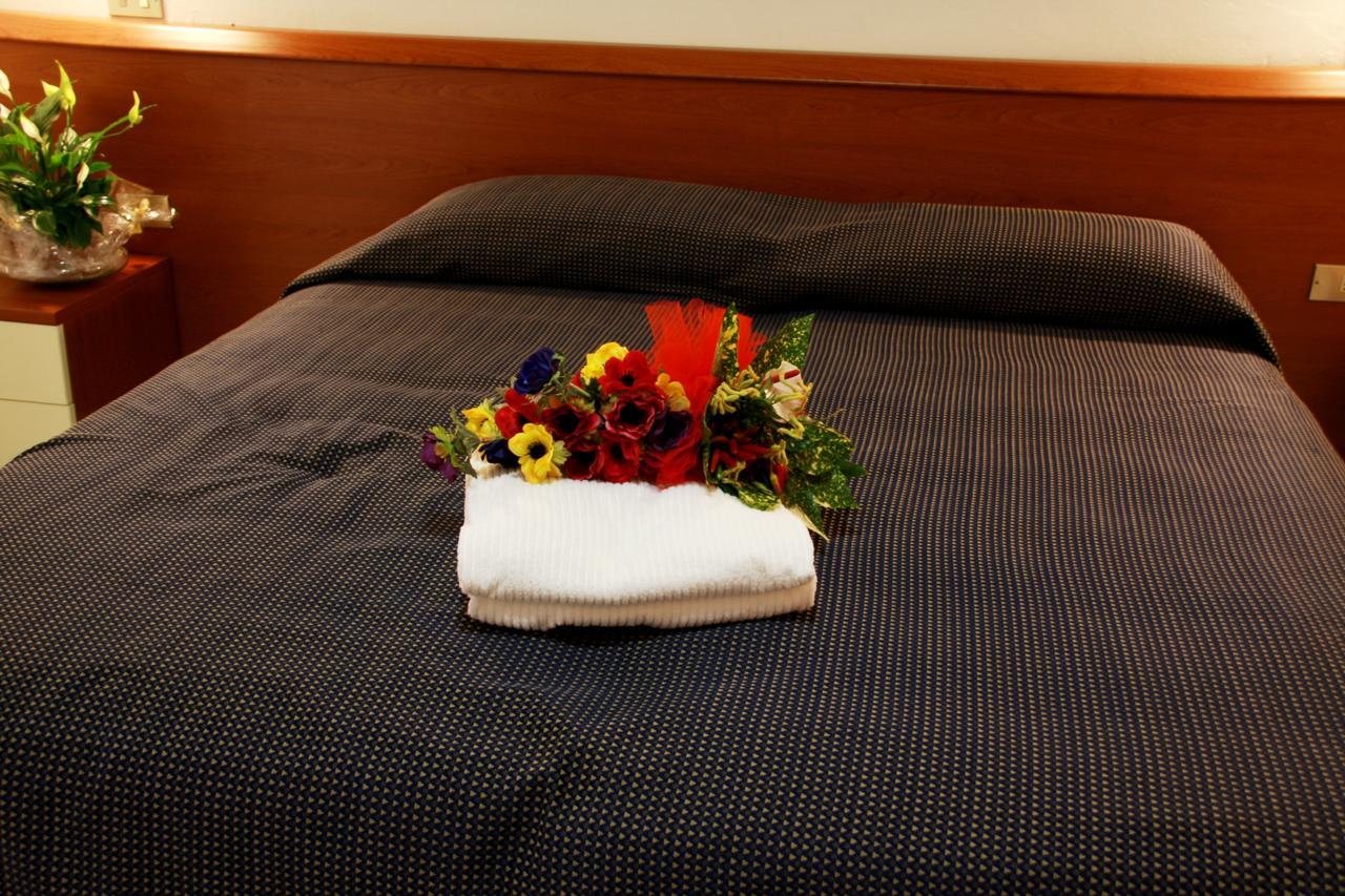 Hotel Excelsior 파노 객실 사진