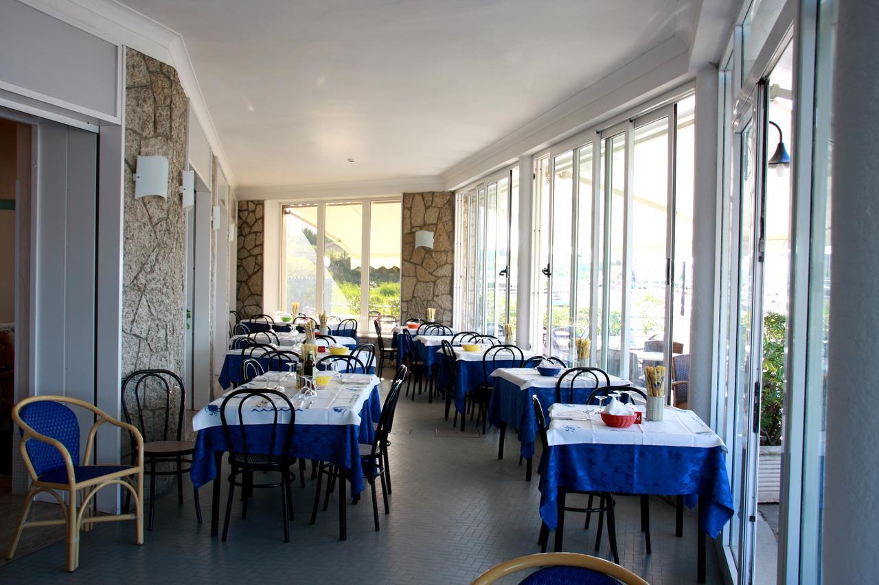 Hotel Excelsior 파노 외부 사진