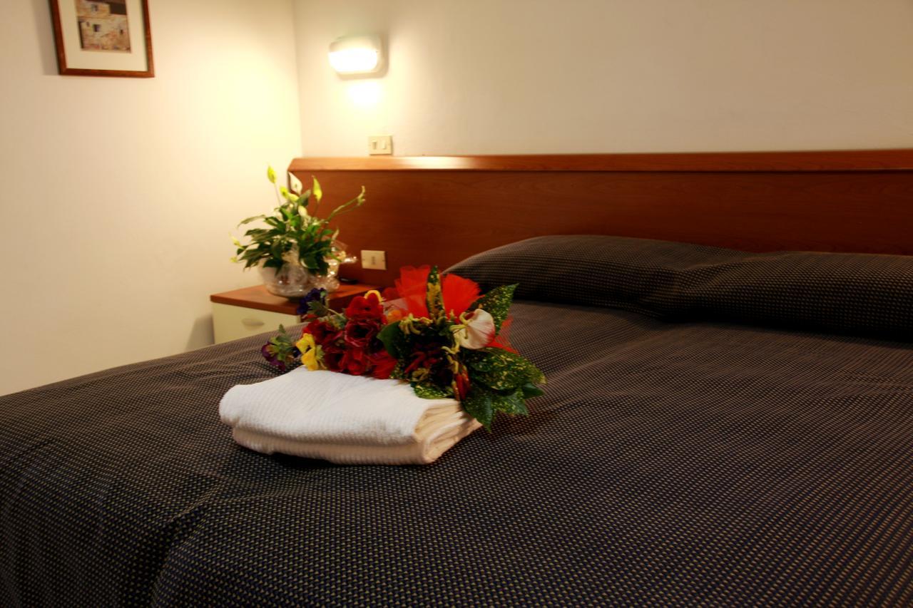 Hotel Excelsior 파노 외부 사진